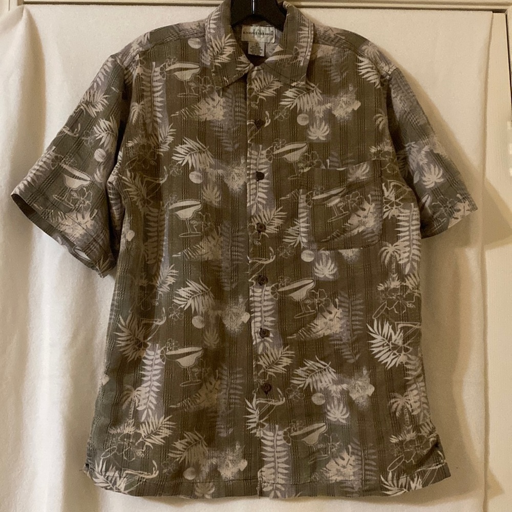 💫 Knightsbridge Small Tropical Button Down
